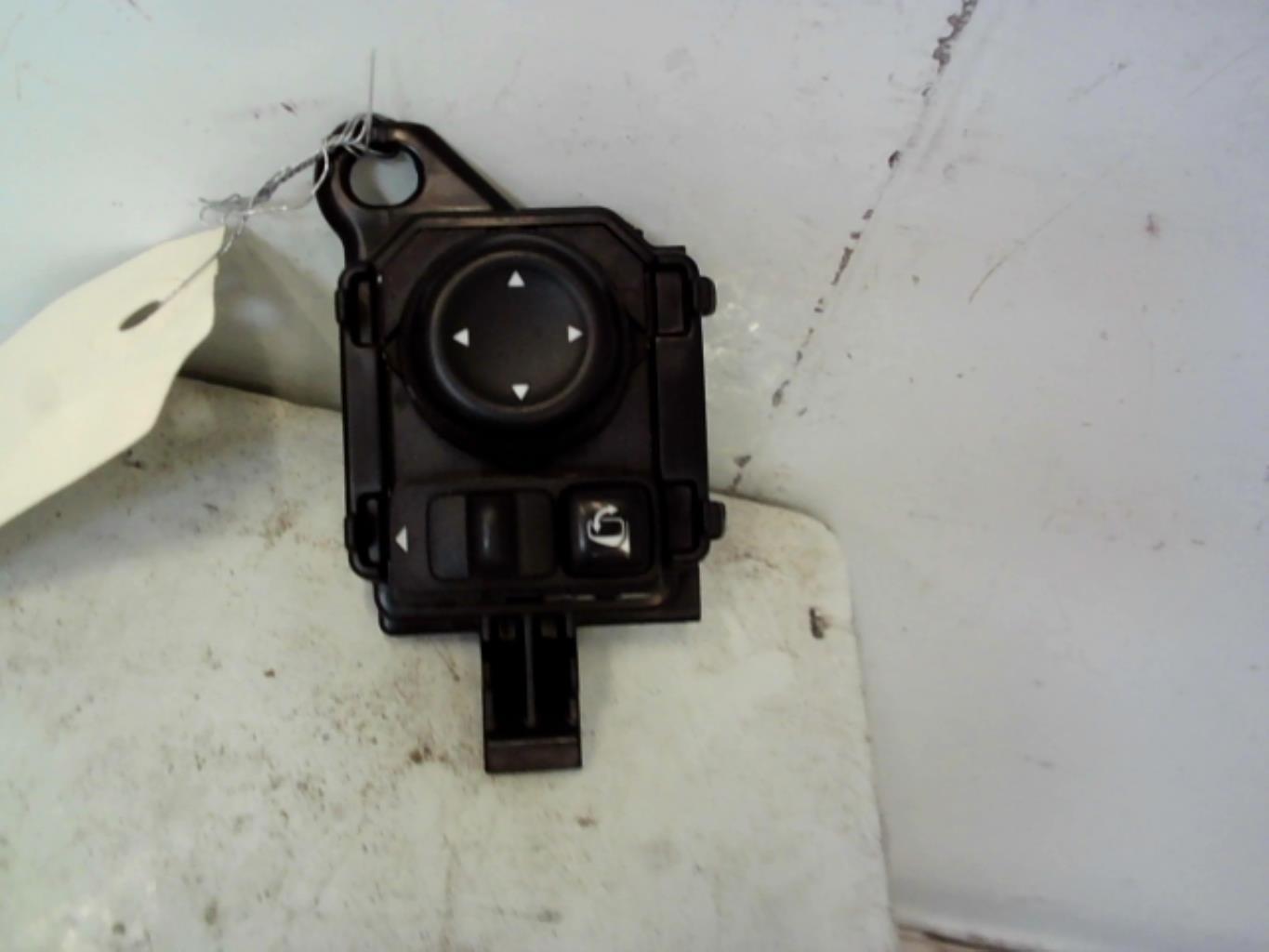 Commande retroviseurs NISSAN QASHQAI 2 PHASE 2 Diesel - 1