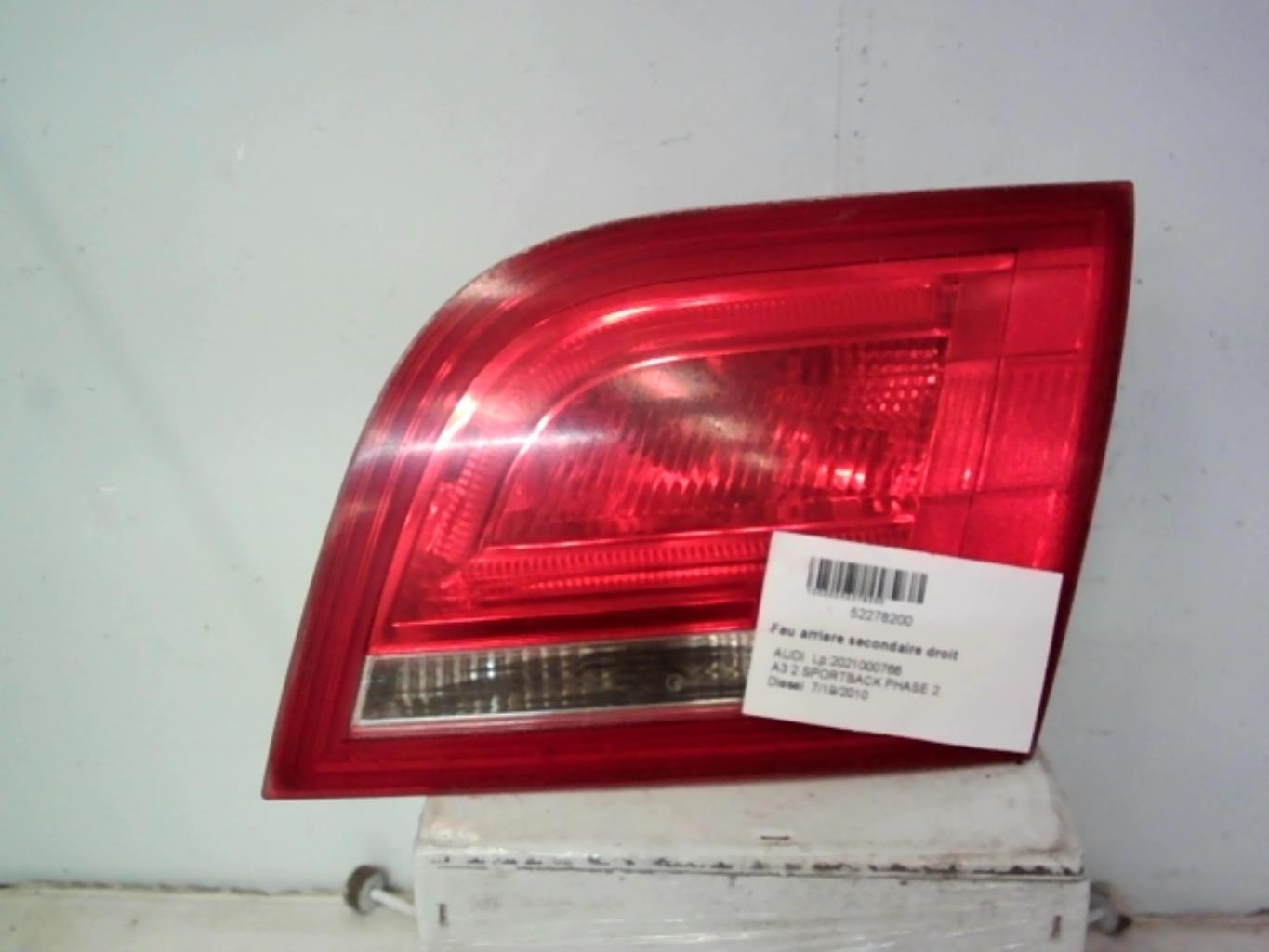 Feu arriere secondaire droit (feux) AUDI A3 2 SPORTBACK PHASE 2 Diesel - 1