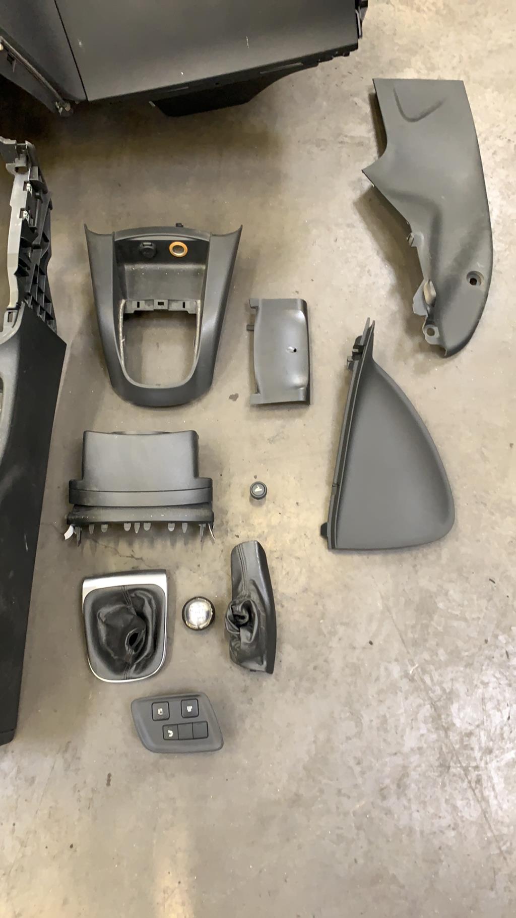 Planche de bord complete CITROEN C4 2 PHASE 1 Diesel - 1