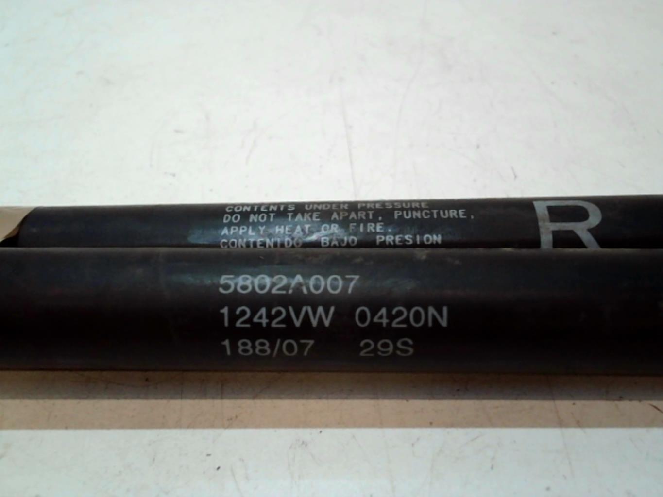 Verin de coffre PEUGEOT 4007 Diesel - 1