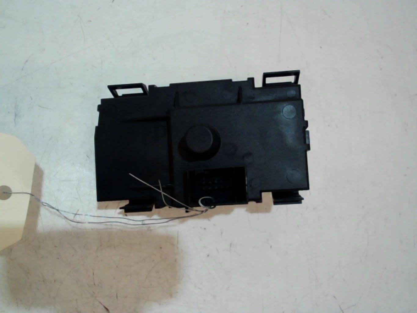 Commande de phare BMW SERIE 1 E87 PHASE 1 Essence - 1