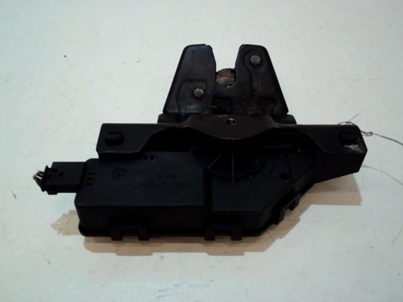 Serrure de coffre BMW SERIE 1 E87 PHASE 1 Diesel - 1