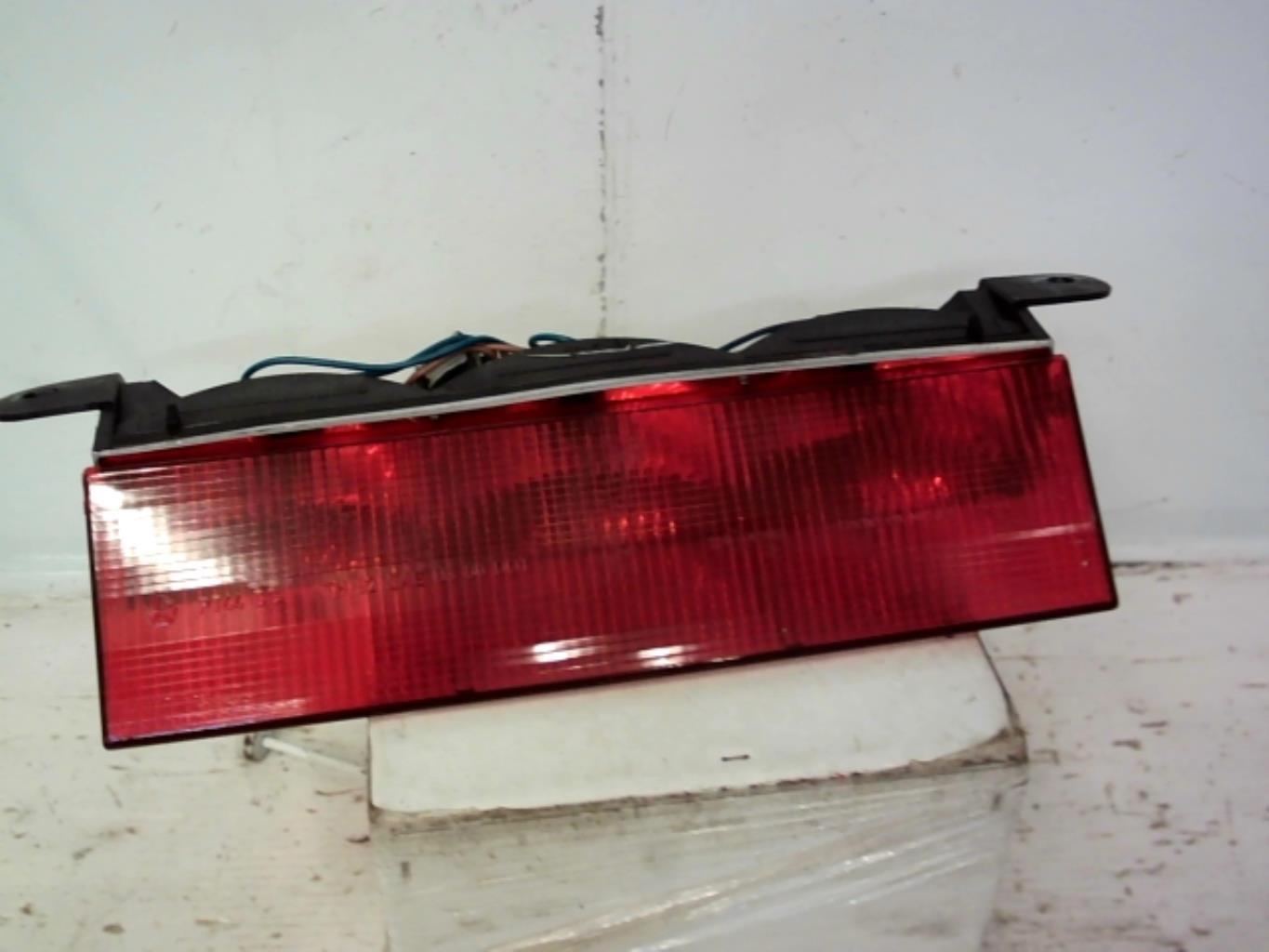Feu arriere stop central CHRYSLER PT CRUISER PHASE 1 BREAK Diesel - 1