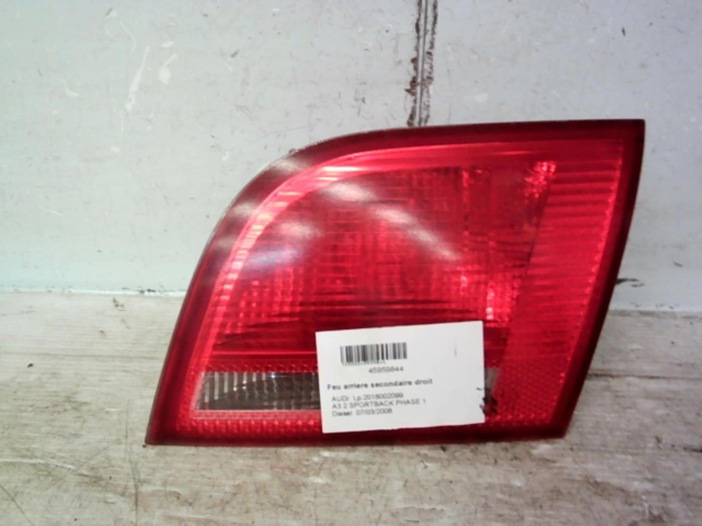 Feu arriere secondaire droit (feux) AUDI A3 2 SPORTBACK PHASE 1 Diesel - 1
