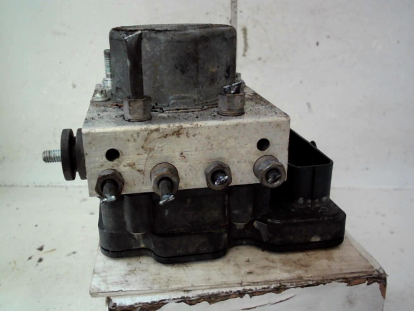 Bloc ABS (freins anti-blocage) RENAULT CLIO 4 PHASE 1 Essence - 1