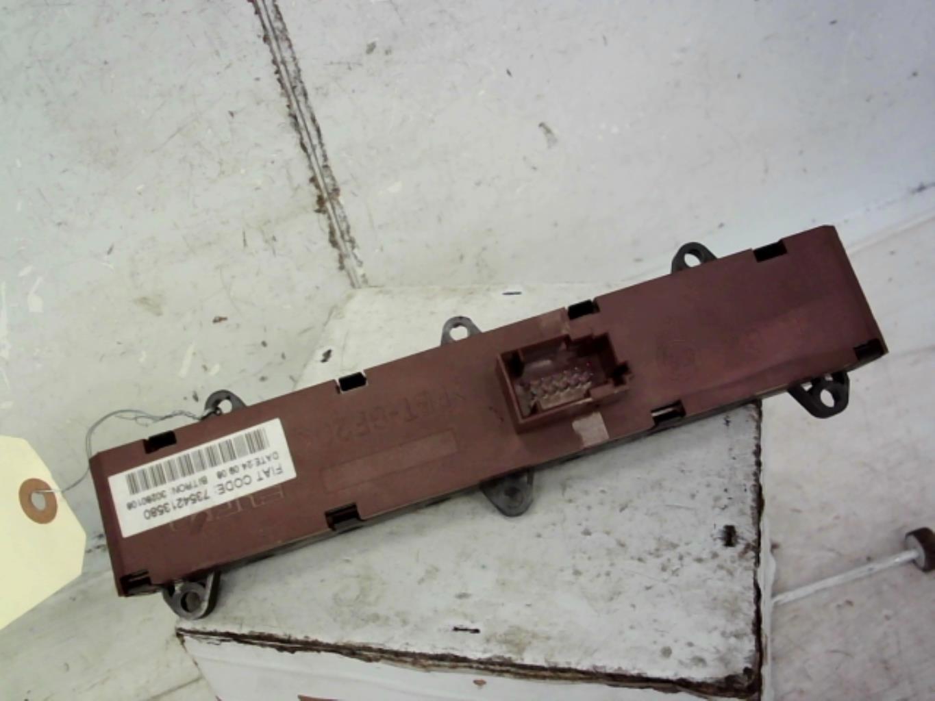 Bouton de warning PEUGEOT BOXER 3 PHASE 1 Diesel - 1