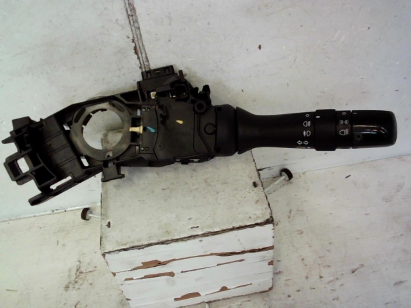 Commodo phare TOYOTA VERSO PHASE 1 Diesel - 1