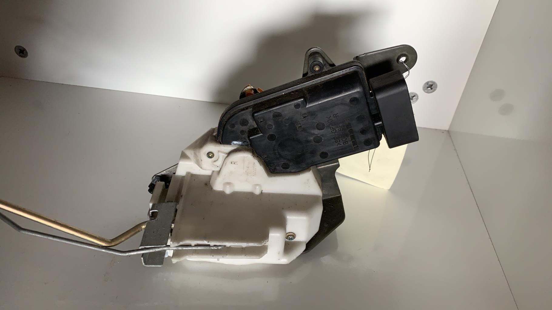 Serrure avant droit OPEL AGILA A Essence - 1
