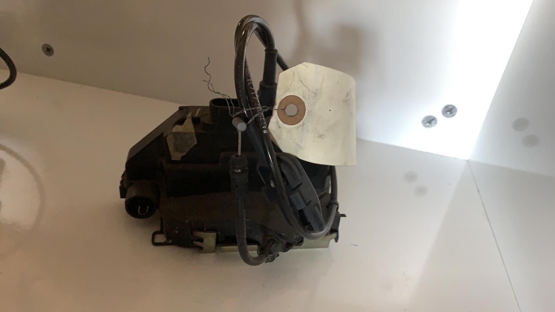 Serrure avant droit RENAULT SCENIC 2 PHASE 1 Diesel - 1