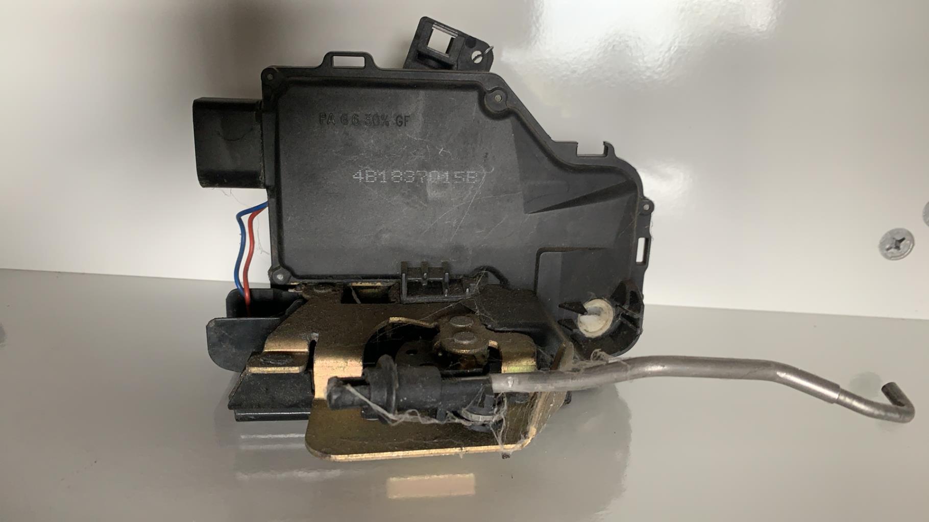 Serrure avant gauche AUDI A6 2 AVANT PHASE 1 BREAK Diesel - 1