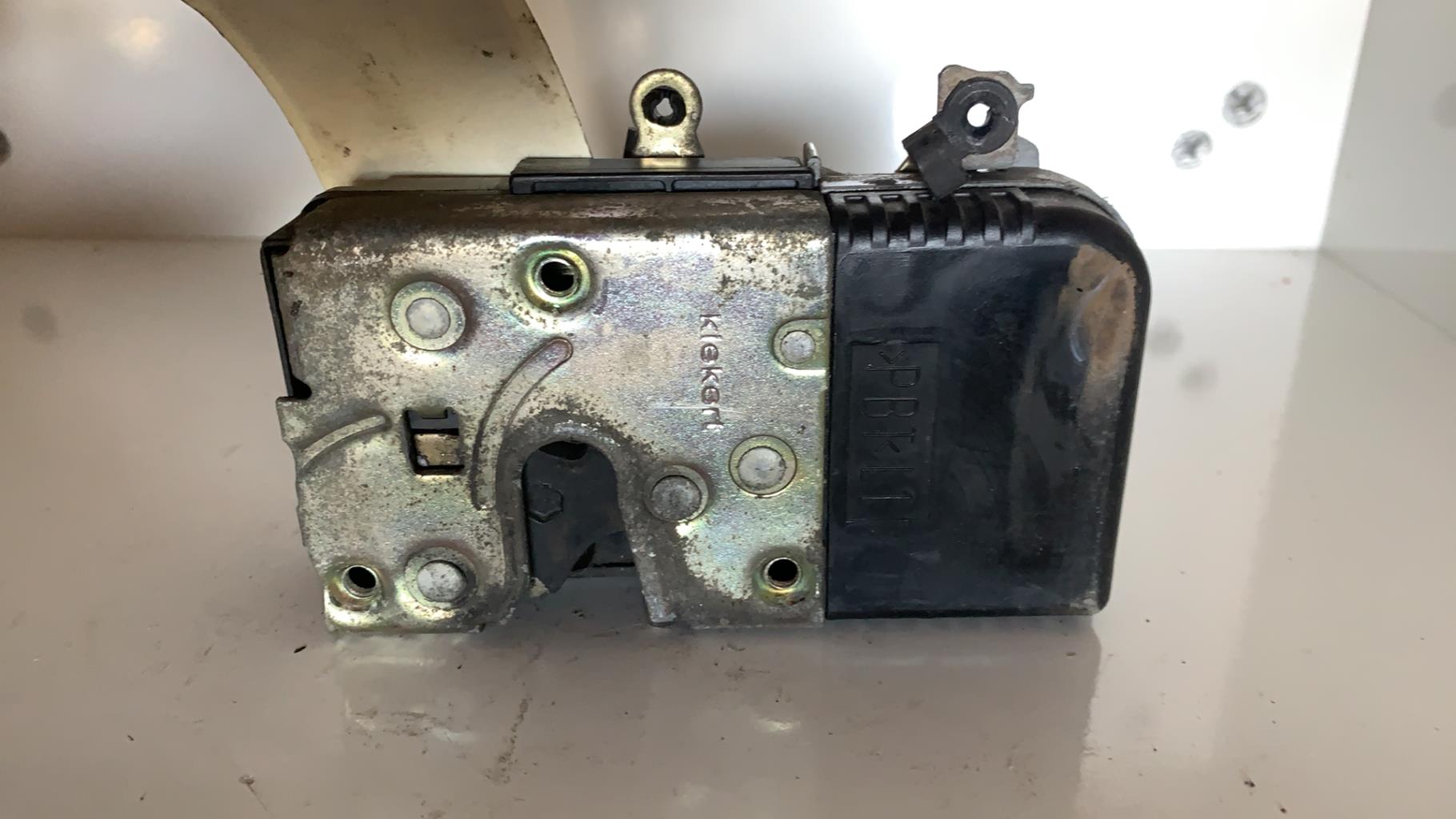 Serrure avant gauche PEUGEOT 406 PHASE 2 BREAK Diesel - 1