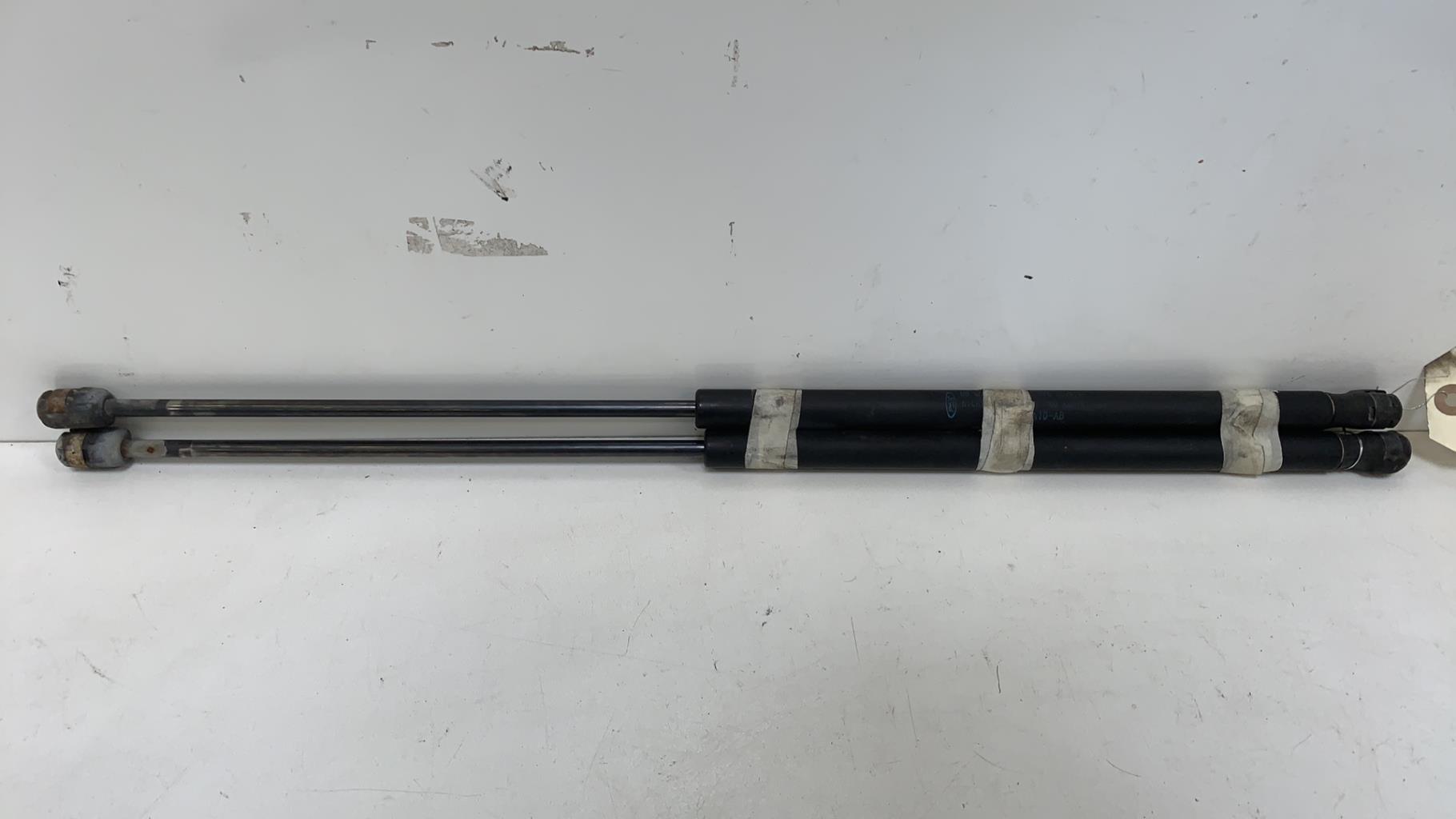 Verin de coffre FORD FOCUS 2 PHASE 2 BREAK Diesel - 1