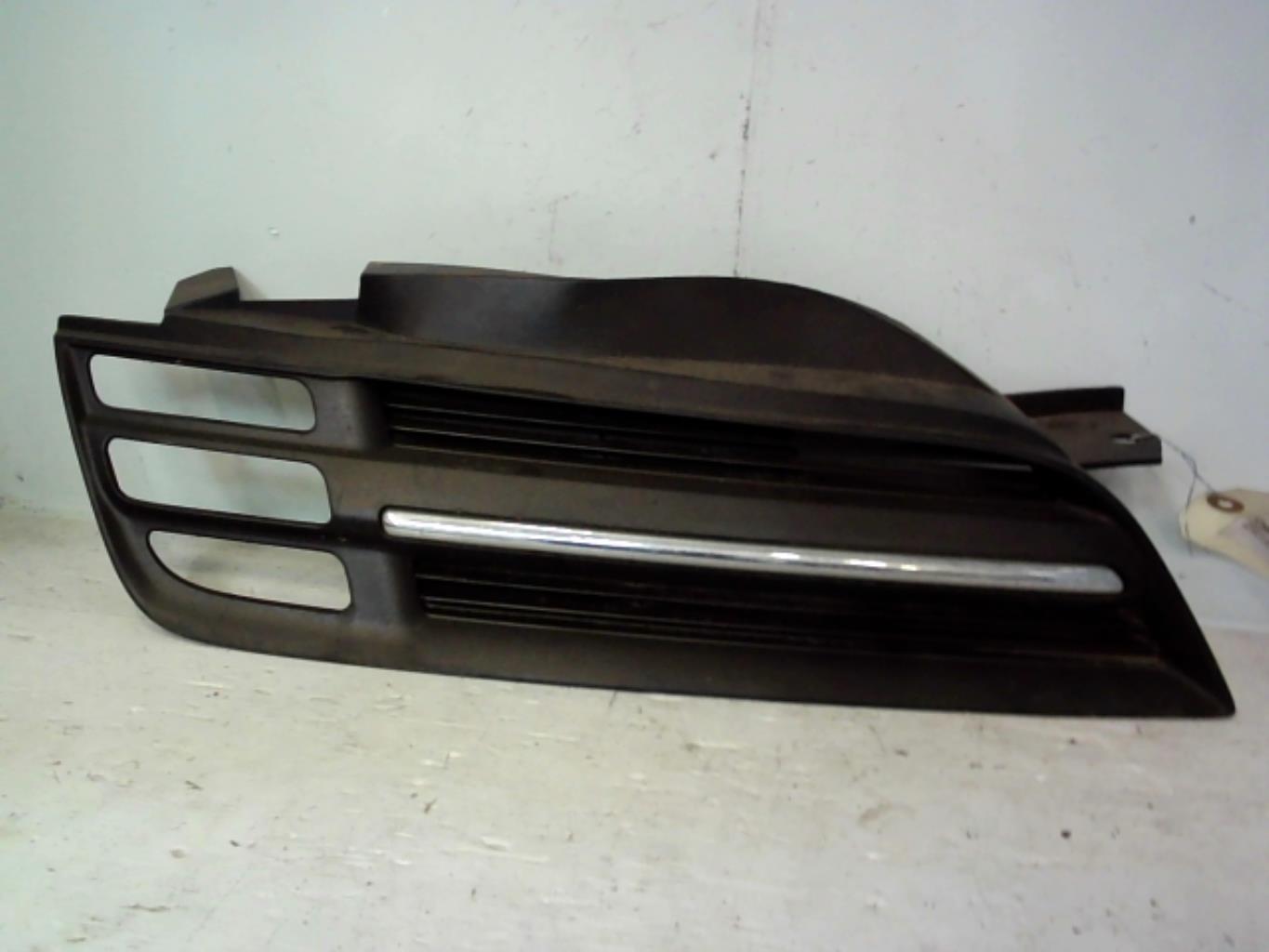 Calandre droite NISSAN MICRA 3 PHASE 1 Essence - 1