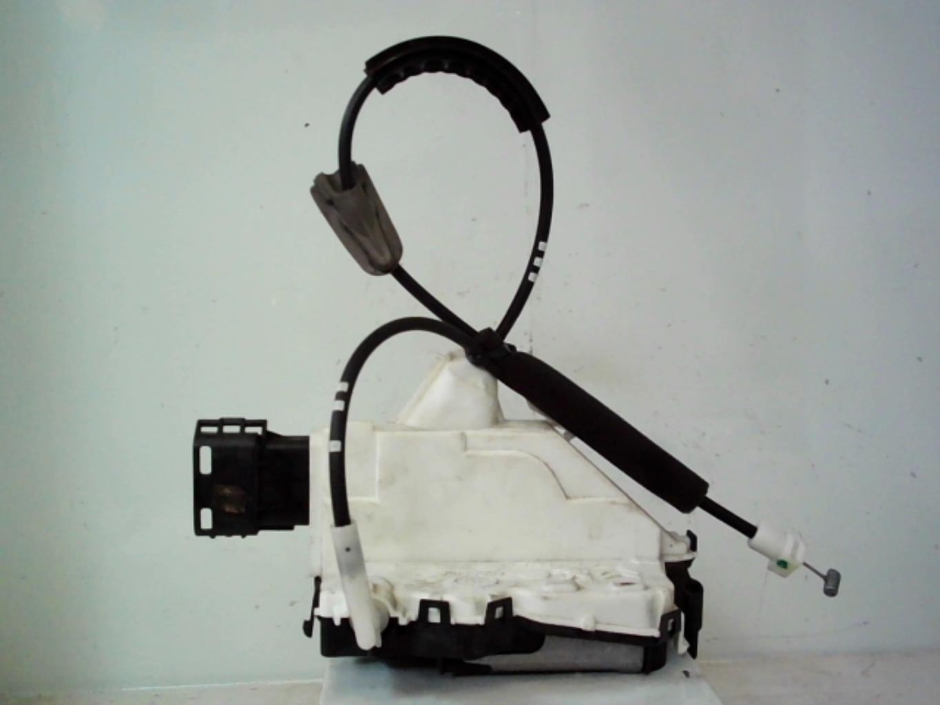 Serrure arriere gauche CITROEN C3 2 PHASE 2 Essence - 1