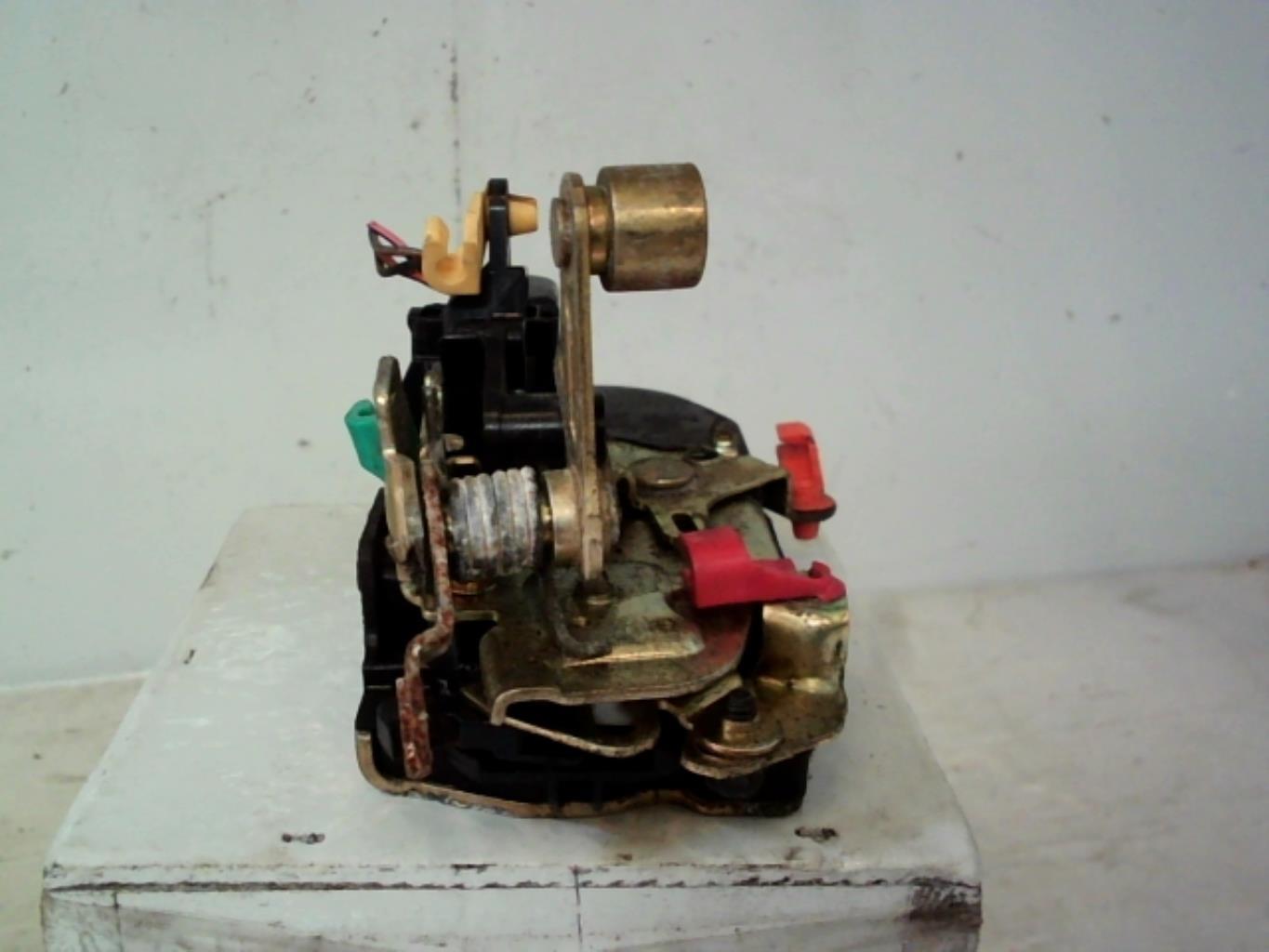 Serrure avant gauche CHRYSLER PT CRUISER PHASE 1 BREAK Diesel - 1