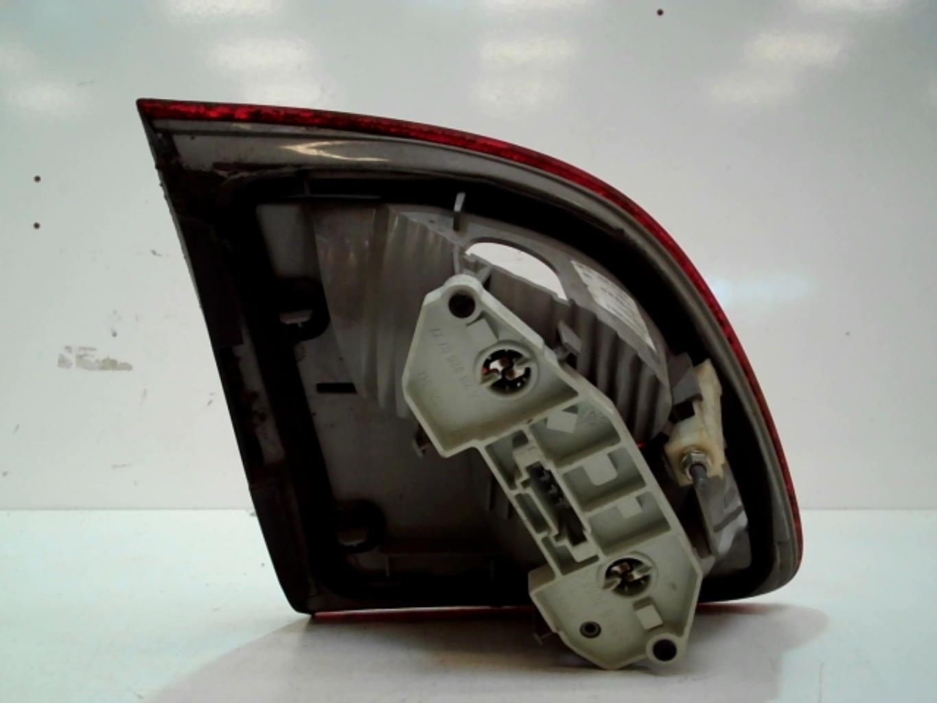 Feu arriere secondaire droit (feux) MERCEDES CLASSE E 211 PHASE 1 BREAK Diesel - 1