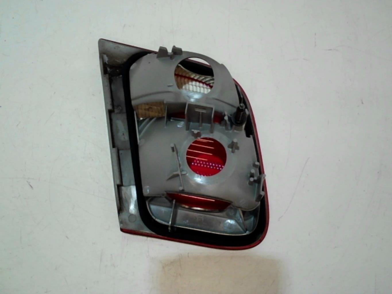 Feu arriere secondaire droit (feux) BMW SERIE 3 E46 PHASE 1 Diesel - 1