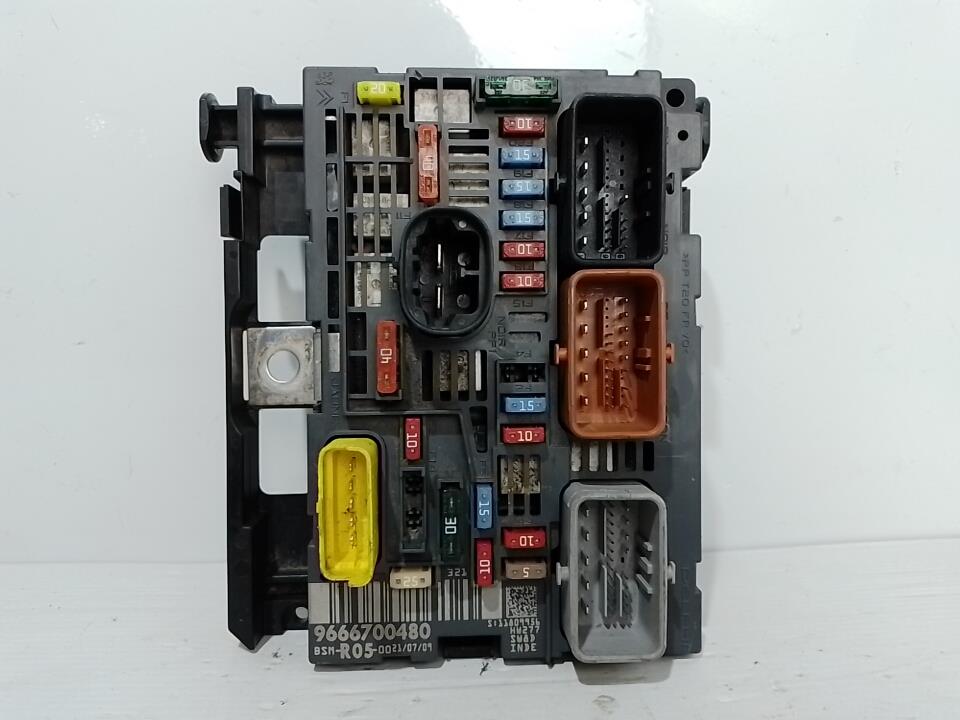 Boitier servitude moteur (BSM) PEUGEOT PARTNER 2 PHASE 1 Diesel - 1