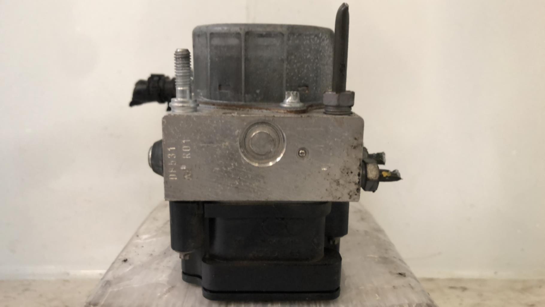 Bloc ABS (freins anti-blocage) RENAULT KANGOO 2 PHASE 2 Diesel - 1