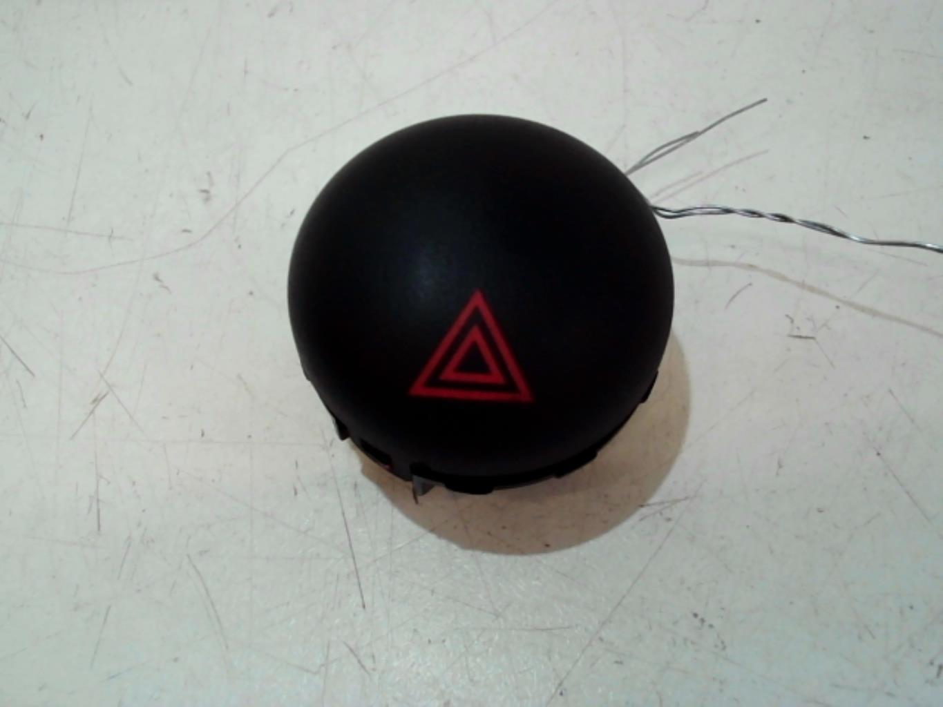 Bouton de warning MINI MINI 2 R56 PHASE 1 Essence - 1