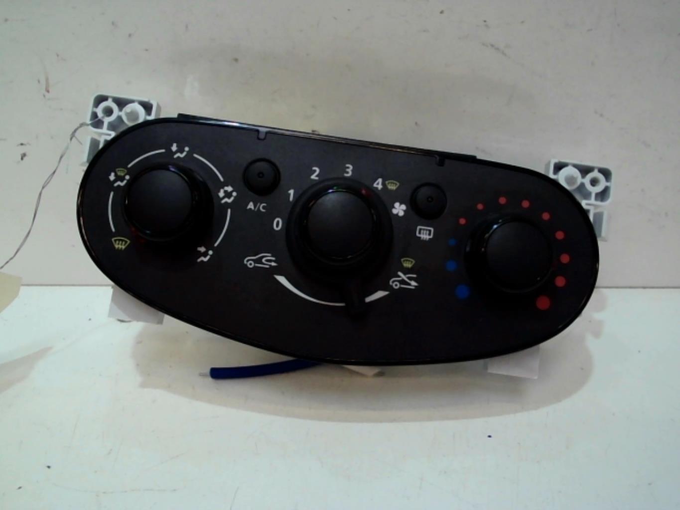 Commande chauffage DACIA SANDERO 2 PHASE 2 Essence - 1