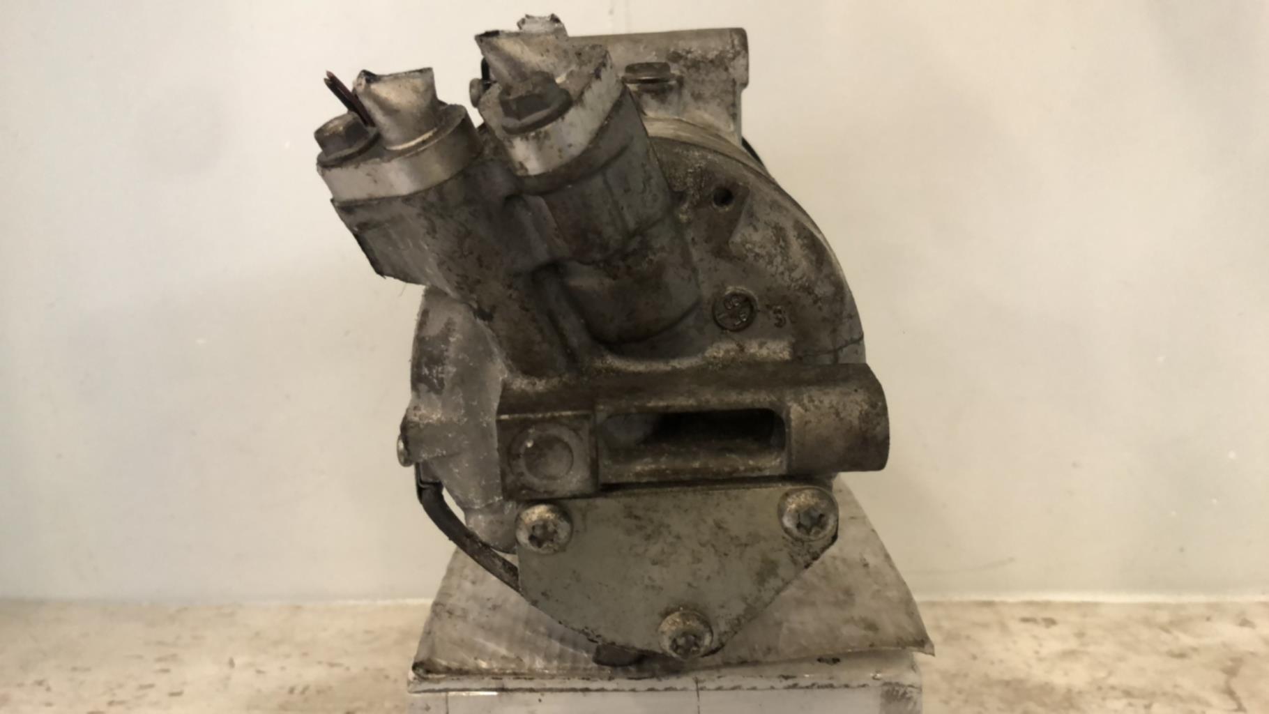 Compresseur clim RENAULT CLIO 4 PHASE 1 BREAK Essence - 1