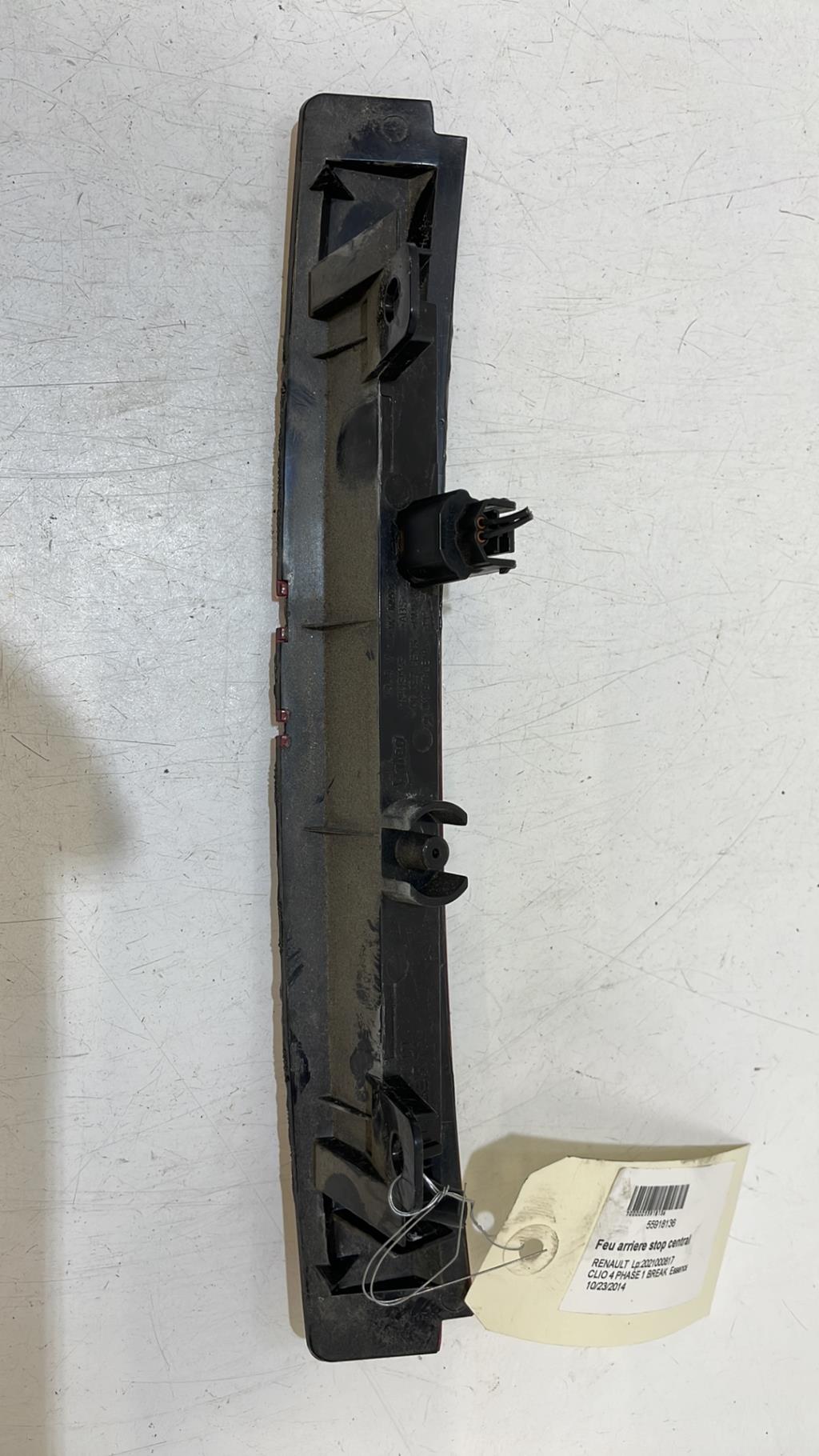 Feu arriere stop central RENAULT CLIO 4 PHASE 1 BREAK Essence - 1