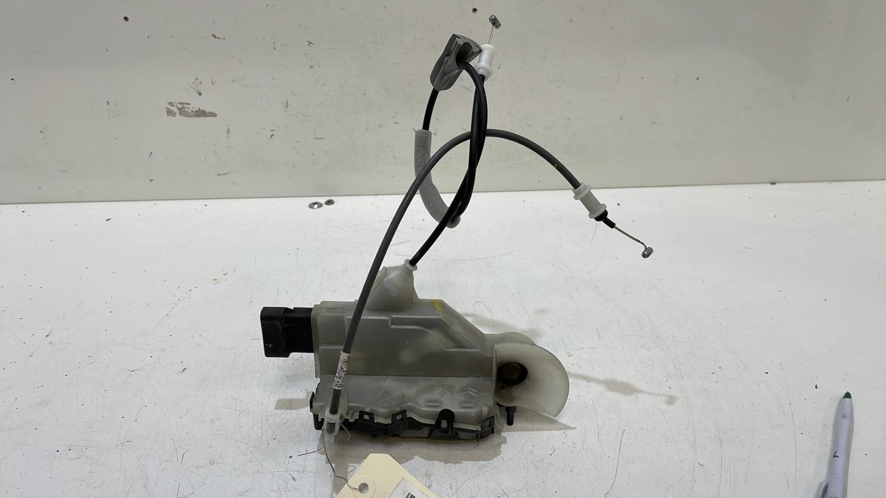 Serrure avant gauche CITROEN C3 3 PHASE 1 Diesel - 1