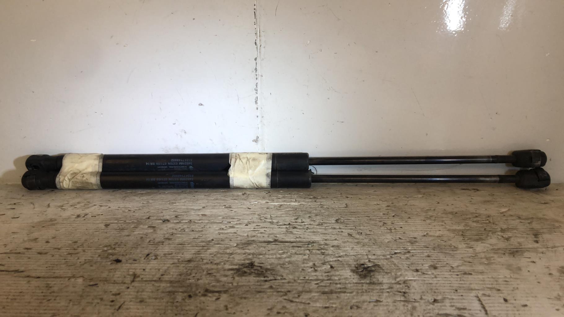 Verin de coffre MINI MINI 2 R56 PHASE 1 Essence - 1