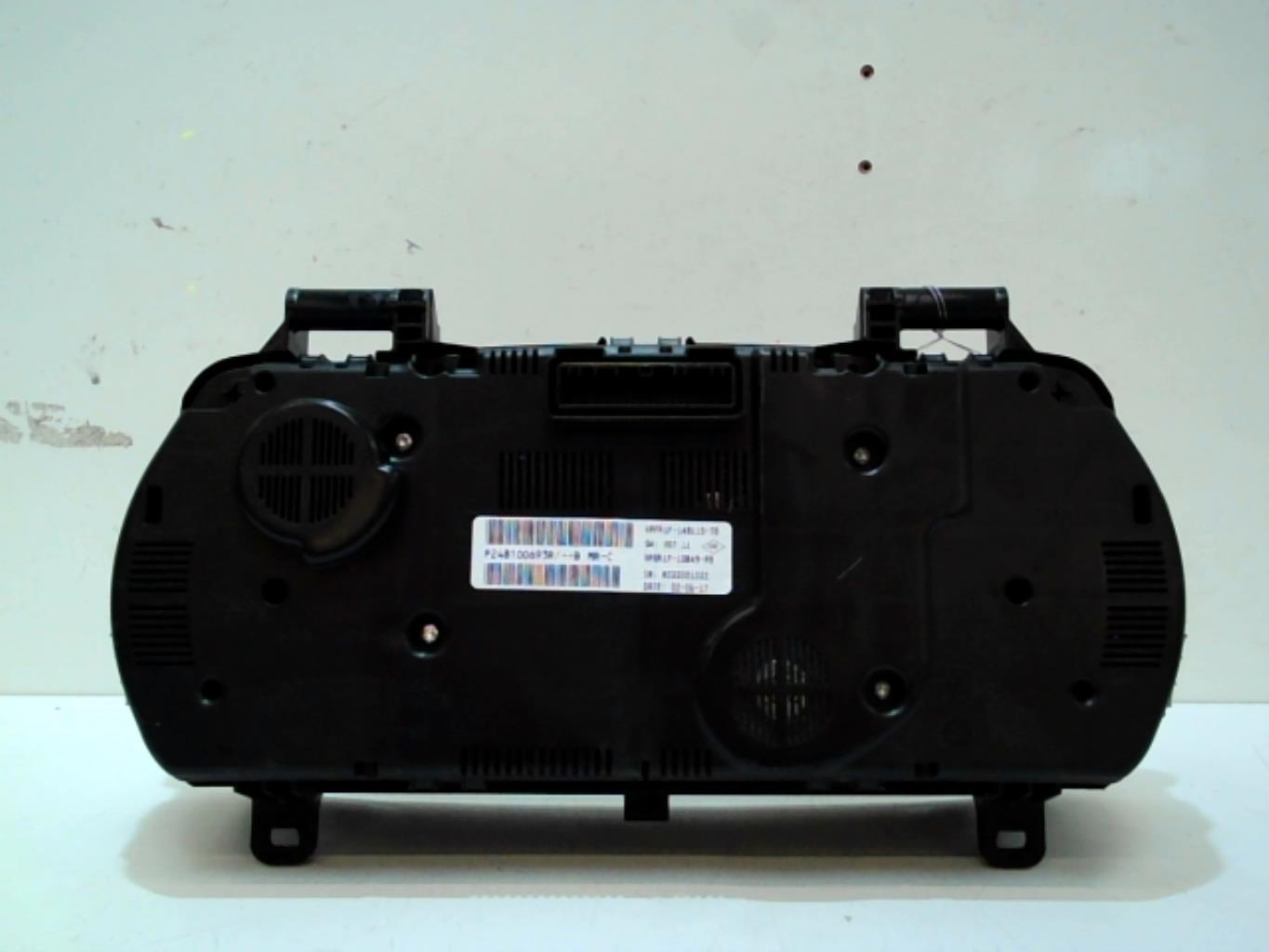 Compteur RENAULT MEGANE 4 PHASE 1 BREAK Diesel - 1