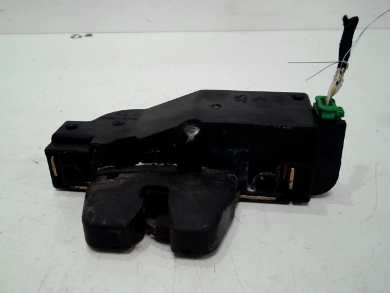 Serrure de coffre CITROEN C8 Diesel - 1