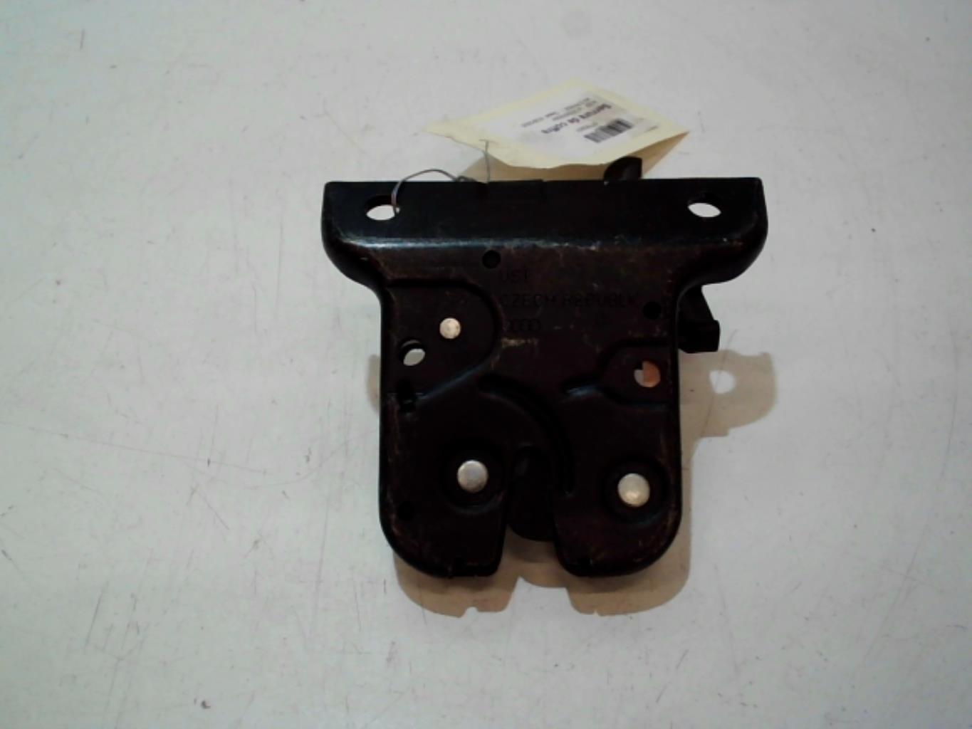 Serrure de coffre AUDI A3 2 PHASE 1 Diesel - 1