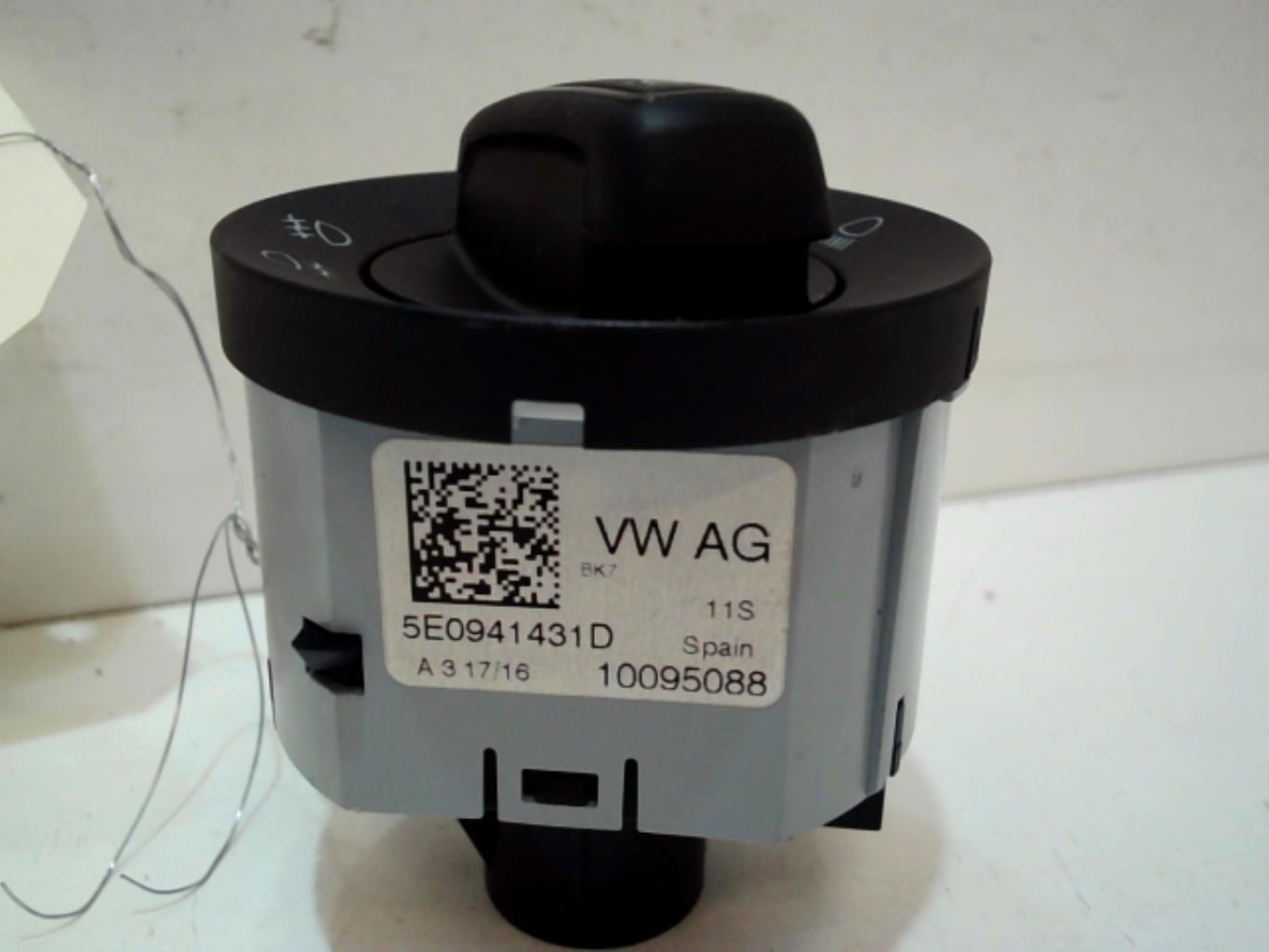 Commande de phare SKODA OCTAVIA 3 PHASE 1 BREAK Diesel - 1