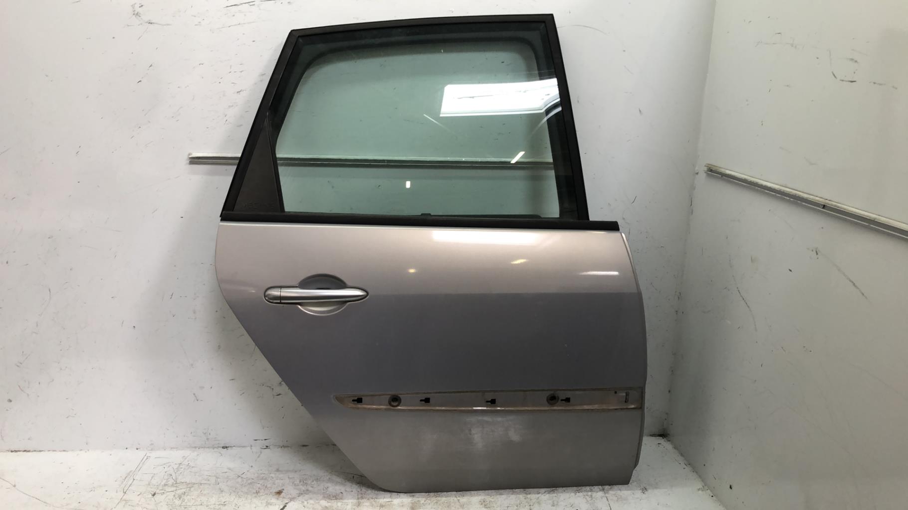 Porte arriere droit RENAULT SCENIC 2 PHASE 1 Essence - 1