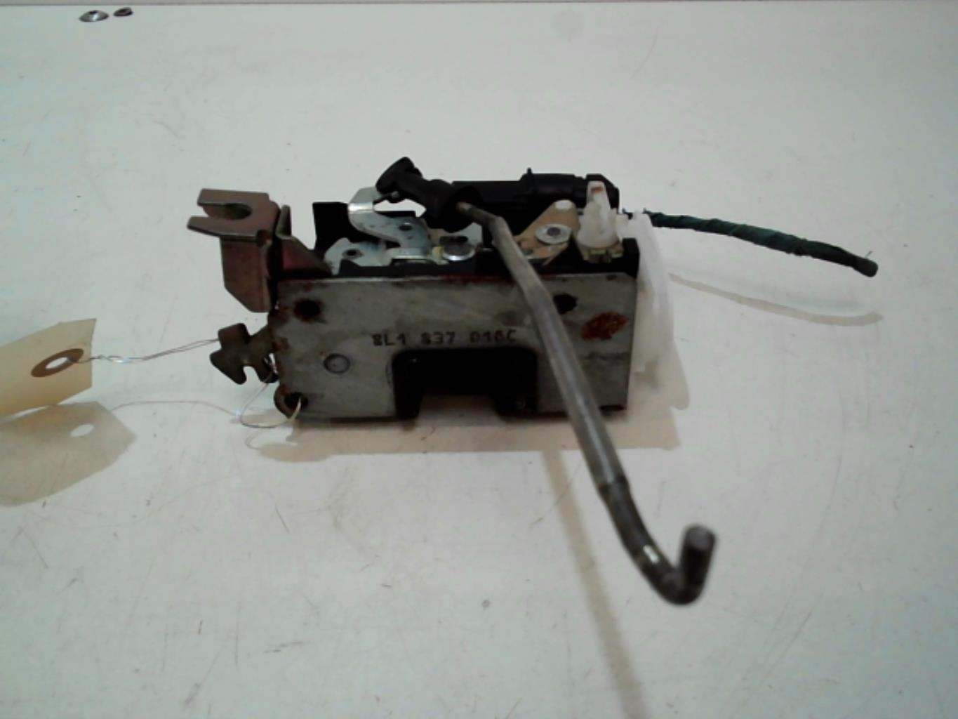 Serrure avant droit AUDI A3 1 PHASE 2 Essence - 1