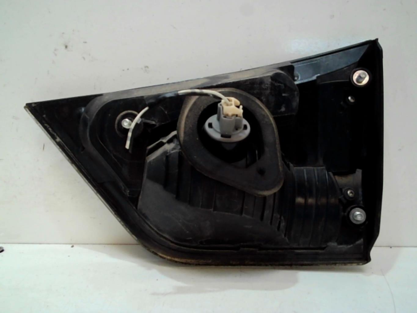 Feu arriere secondaire gauche (feux) MITSUBISHI OUTLANDER 2 PHASE 1 Diesel - 1