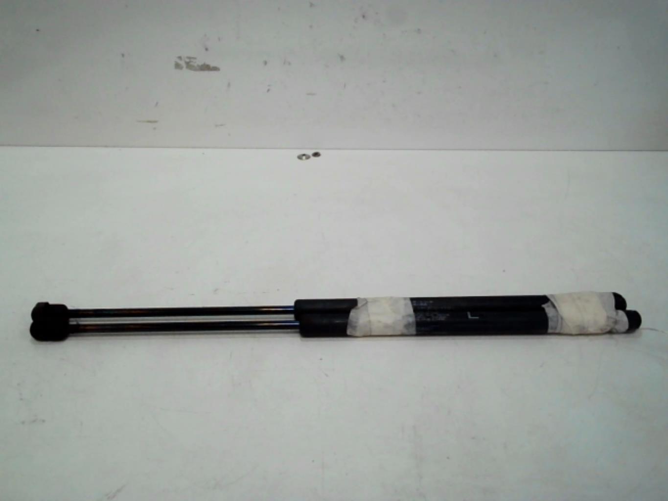 Verin de coffre MITSUBISHI OUTLANDER 2 PHASE 1 Diesel - 1