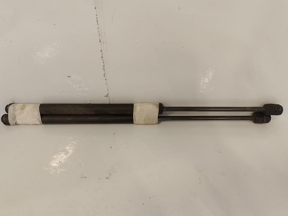 Verin de coffre SUZUKI SWIFT 3 Essence - 1
