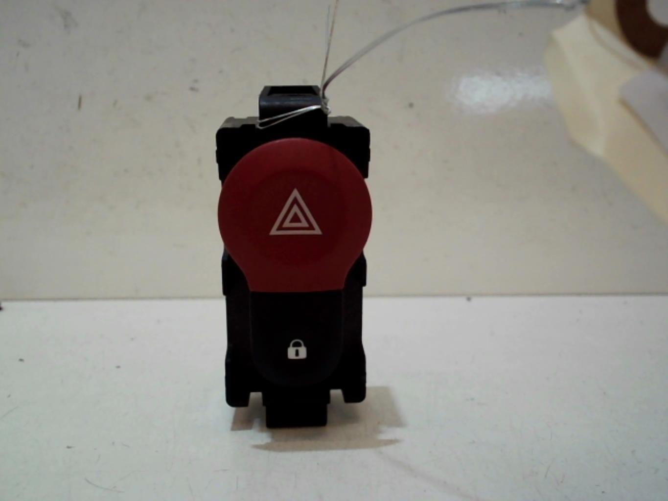 Bouton de warning RENAULT KANGOO 2 PHASE 2 Electricité - 1