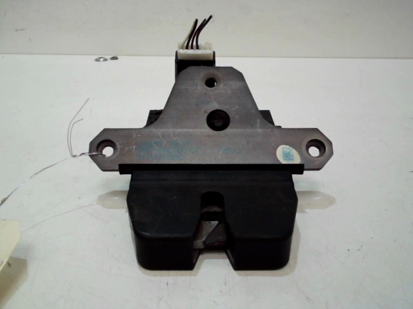 Serrure de coffre FORD FOCUS 2 PHASE 2 BREAK Diesel - 1