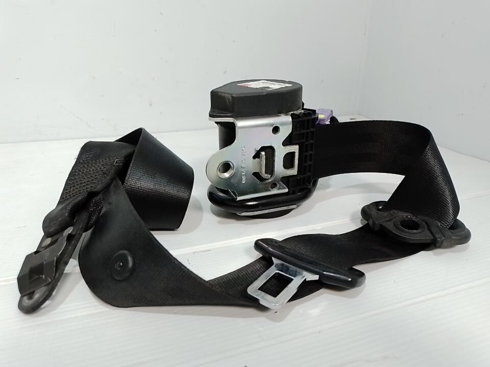 Ceinture avant gauche AUDI A4 2 AVANT PHASE 2 BREAK Diesel - 1