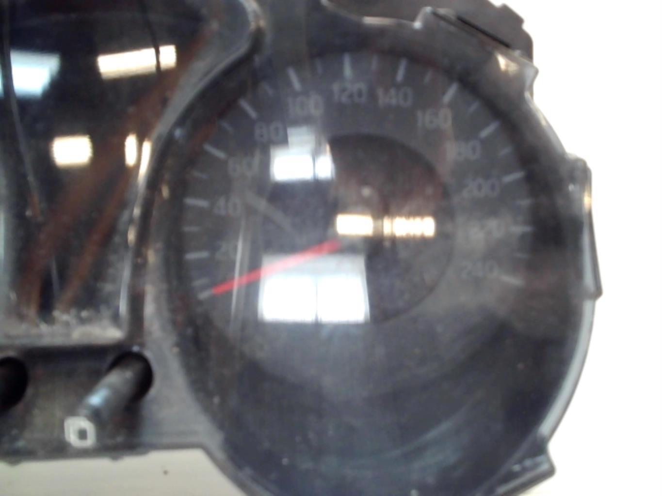 Compteur NISSAN JUKE 1 PHASE 1 Essence - 1