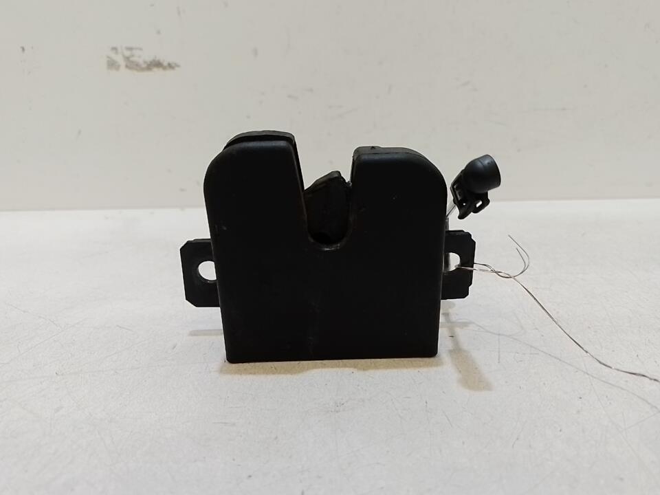 Serrure de coffre VOLKSWAGEN TRANSPORTER 5 PHASE 1 Diesel - 1