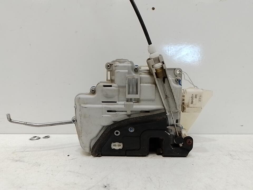 Serrure avant gauche AUDI A4 2 PHASE 2 Diesel - 1