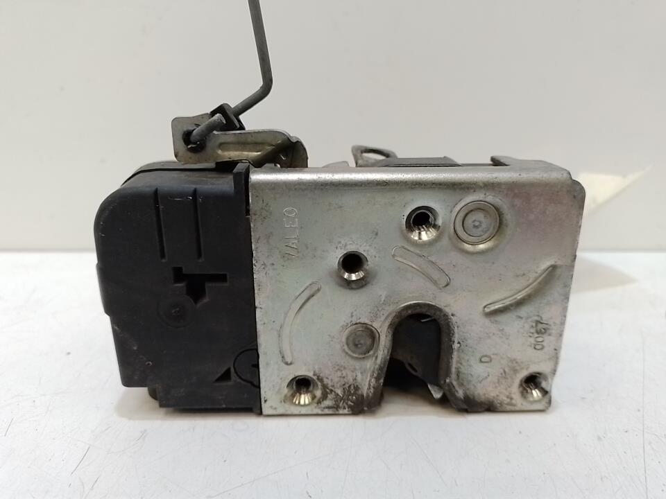 Serrure avant droit PEUGEOT 206+ Diesel - 1