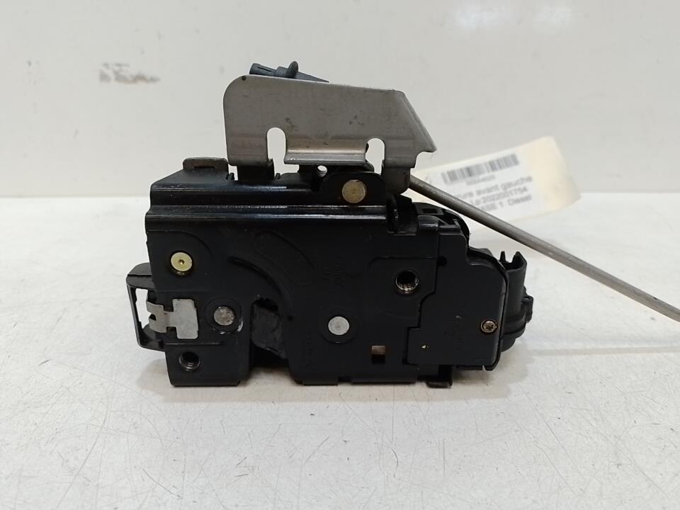 Serrure avant gauche AUDI A4 2 PHASE 1 Diesel - 1