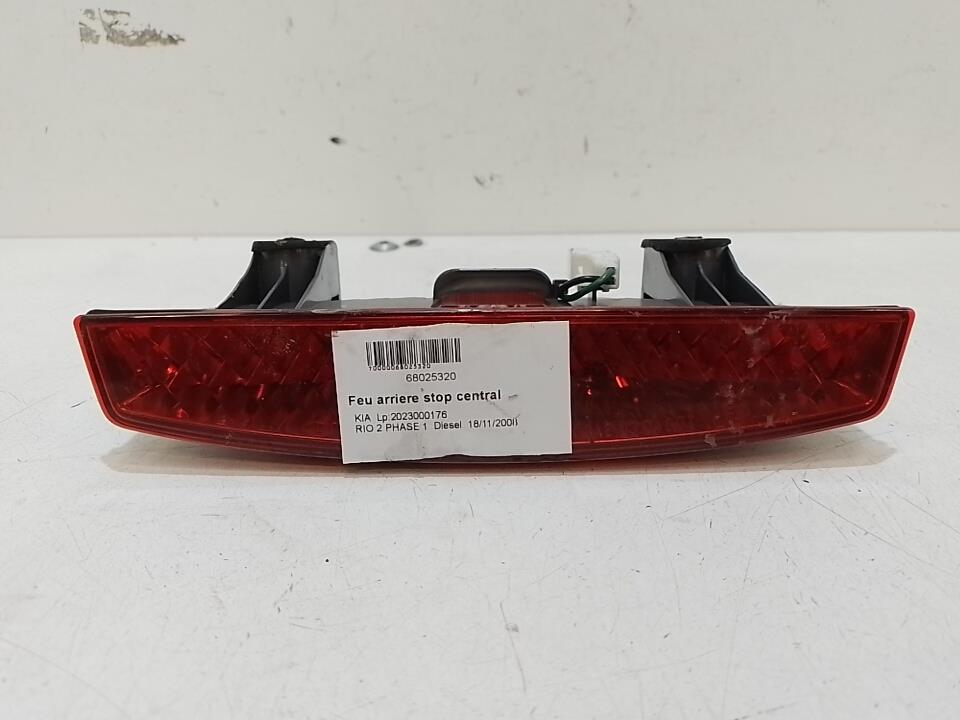 Feu arriere stop central KIA RIO 2 PHASE 1 Diesel - 1