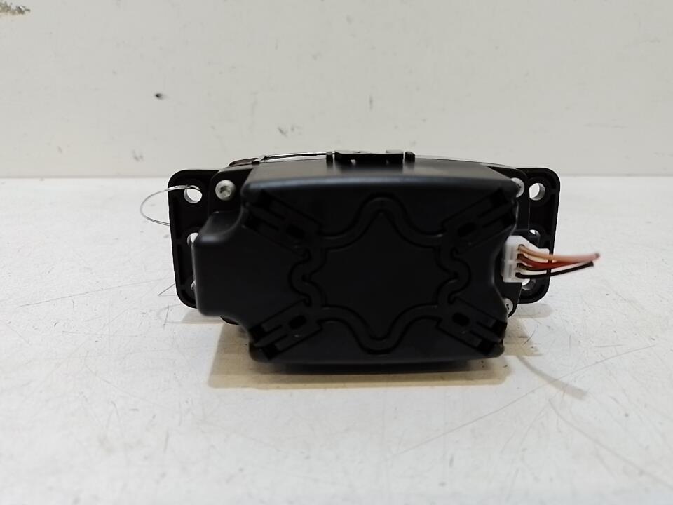 Commande GPS MERCEDES CLASSE A 176 PHASE 2 Essence - 1