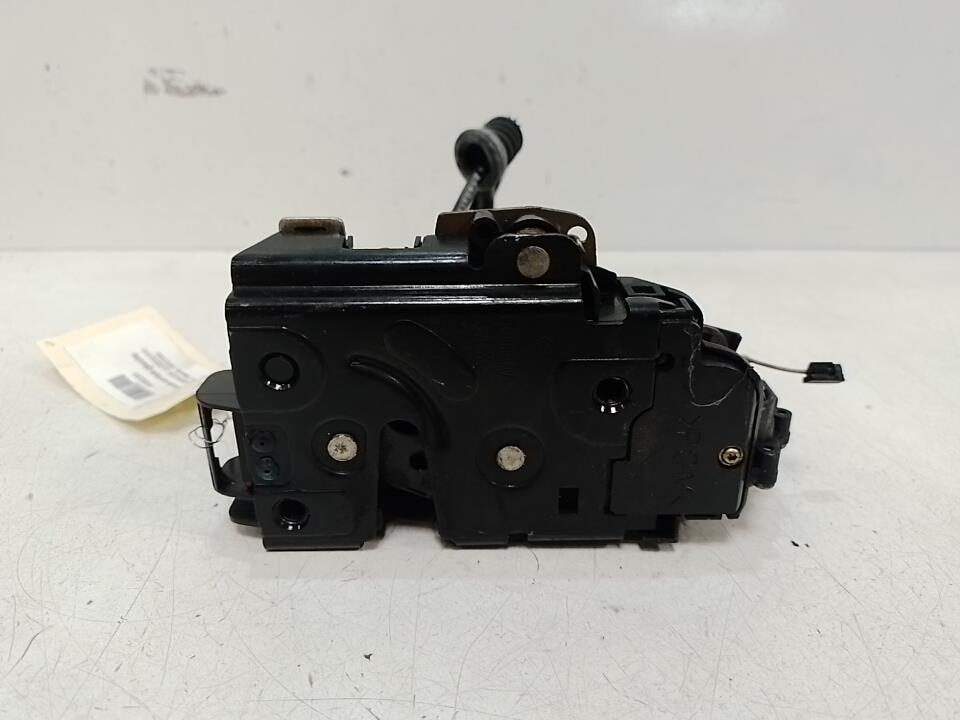 Serrure arriere gauche VOLKSWAGEN BORA Essence - 1
