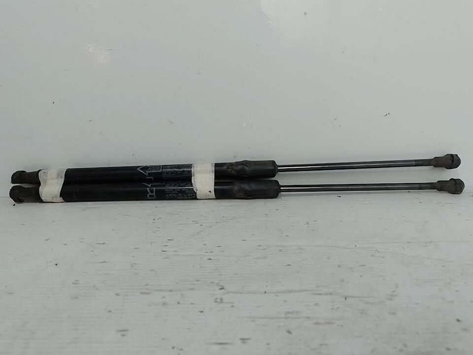 Verin de coffre TOYOTA VERSO PHASE 1 Diesel - 1